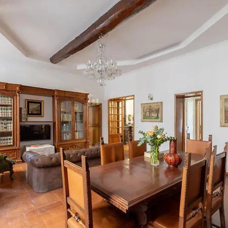 Iflat Elegant 3 Bedroom Near The Pantheon 로마